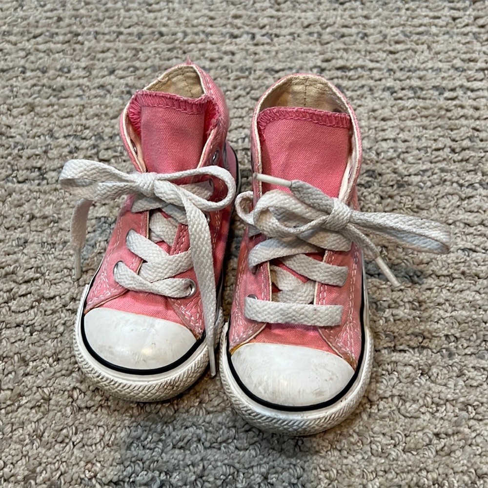 Converse All Star pink shoes